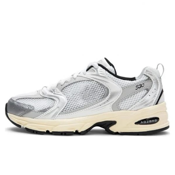 gasdgasg Basic Runner Sneakers- White & Cream